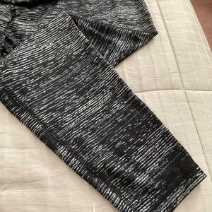 Danskin Now Black and White Patterned Leggings